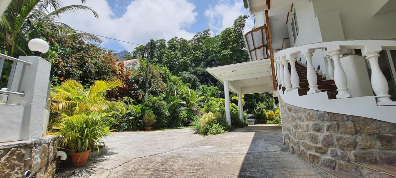 Le Chant De Merle Self -Catering Studios And Apartments Mahe Island Exterior photo