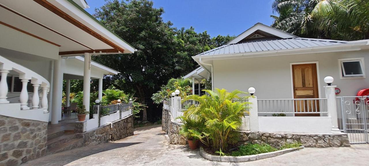 Le Chant De Merle Self -Catering Studios And Apartments Mahe Island Exterior photo