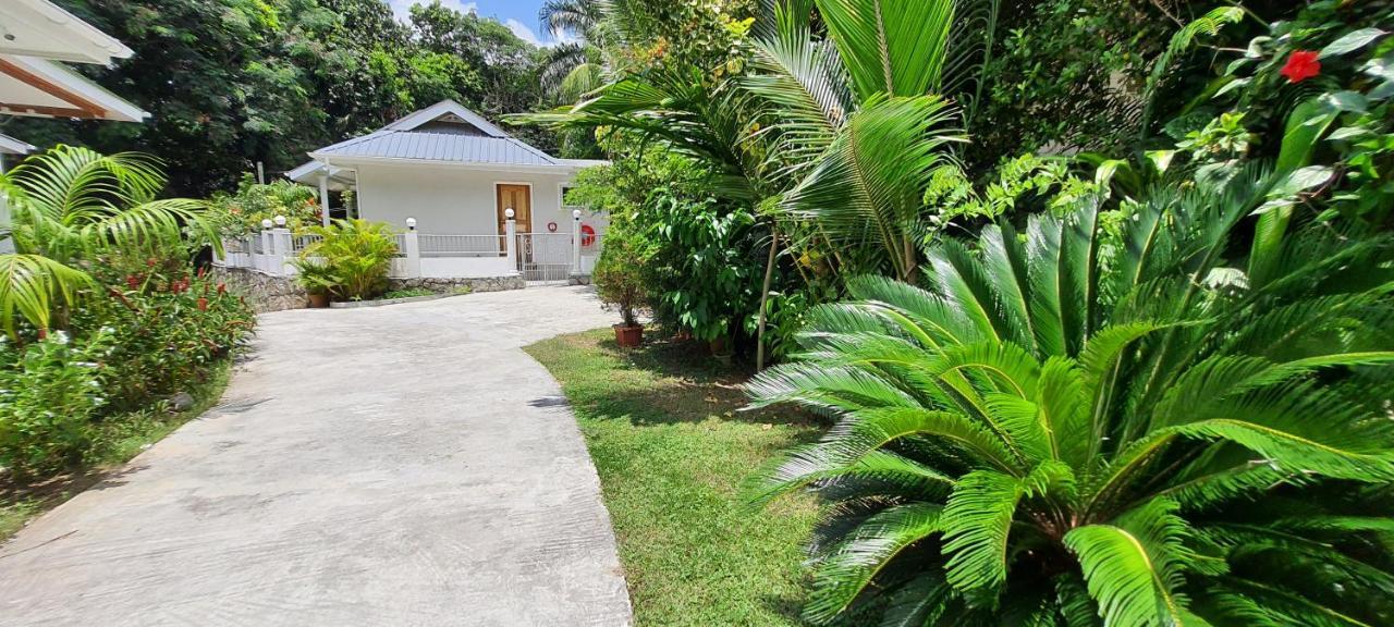Le Chant De Merle Self -Catering Studios And Apartments Mahe Island Exterior photo